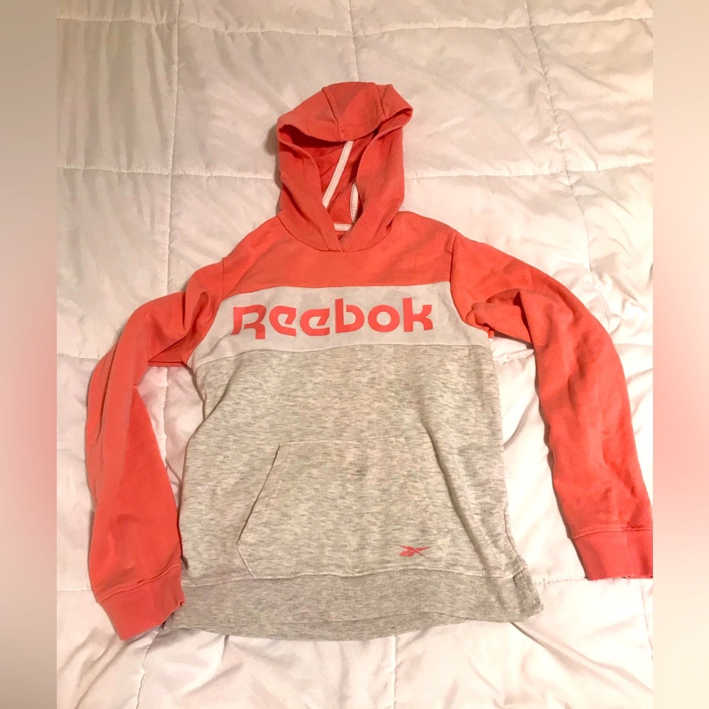 Reebok two tone sweatshirt. Super soft. Size 10/12 G
